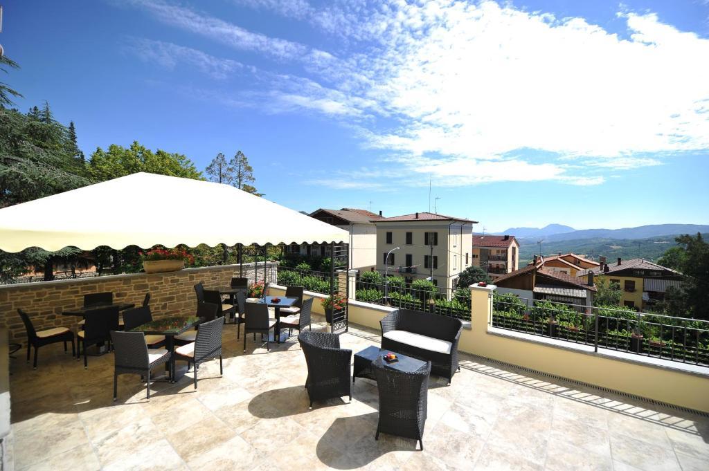 Hotel Montepizzo Lizzano In Belvedere Esterno foto